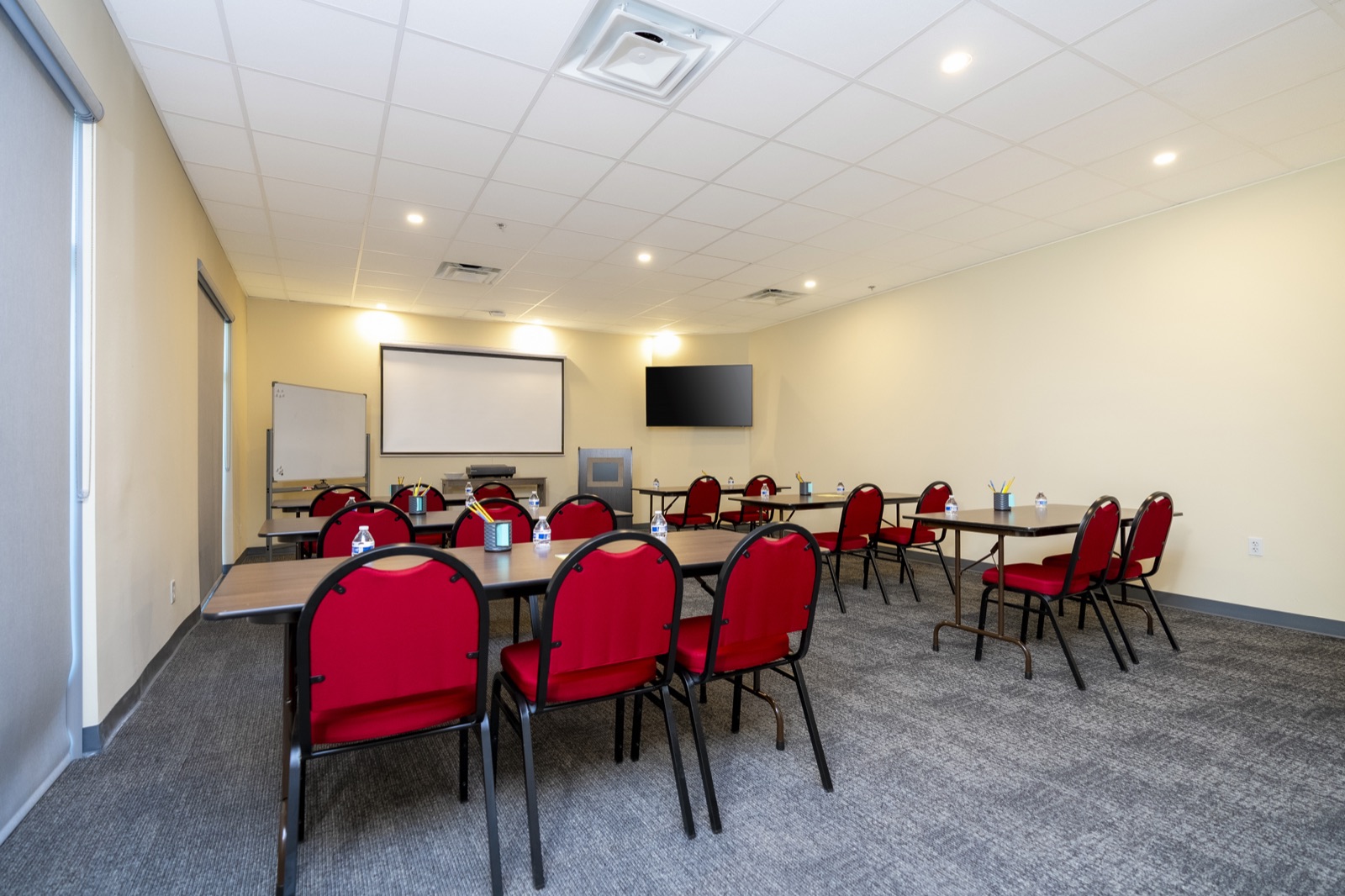 SPOT X Hotel Orlando — Meeting space
